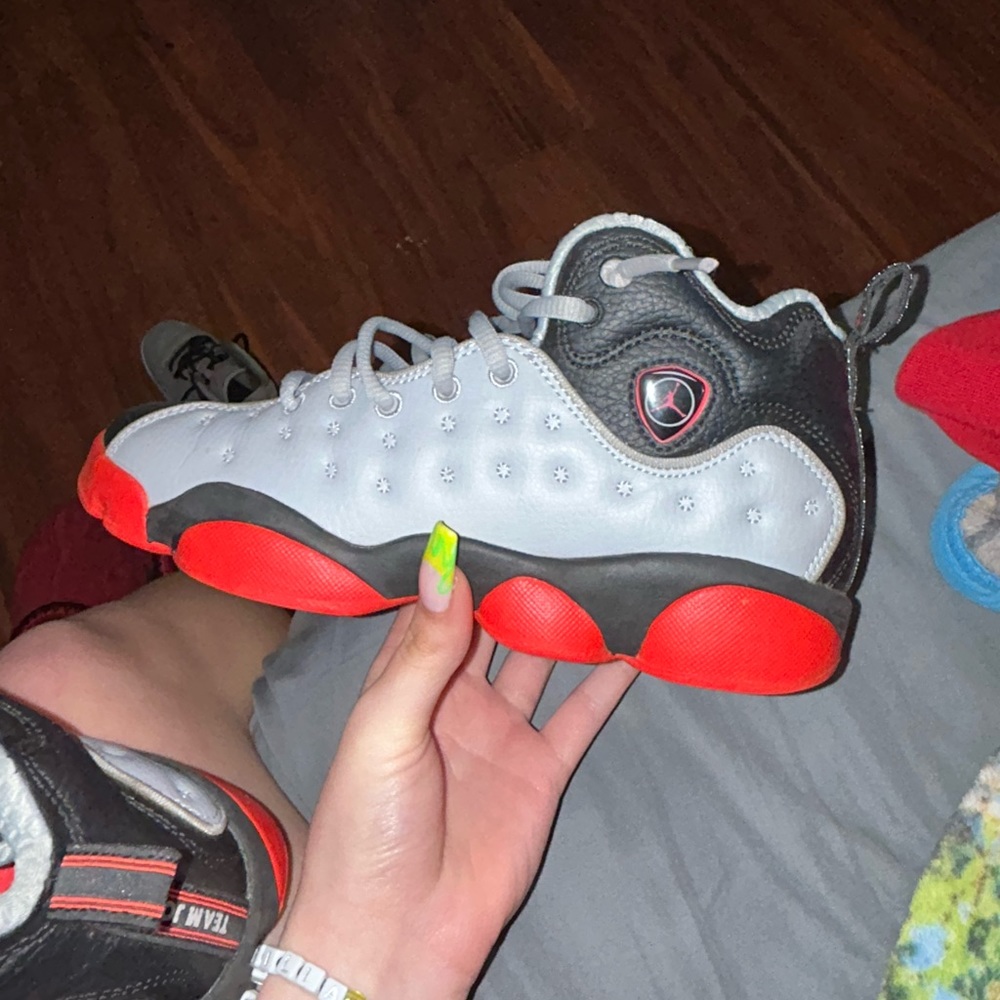 woman’s jordan’s